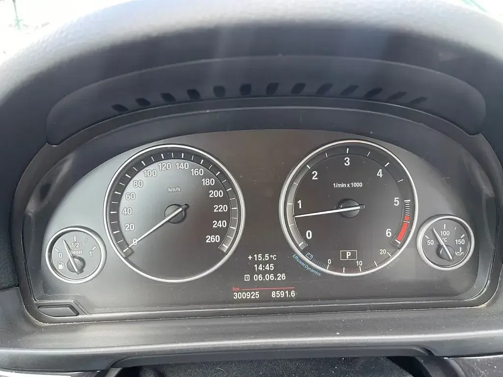 Gebraucht BMW 530 258 PS (189 kW) 2012 Grau Kombi