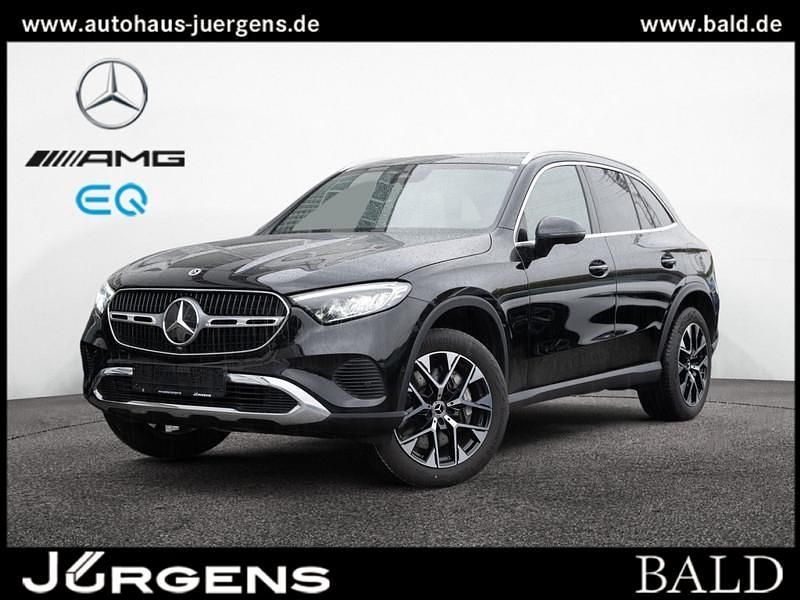 Schwarz black Gebraucht 2025 Mercedes GLC300e Avantgarde SUV | 58.490 € (Fairer Preis) - Bild 1/4