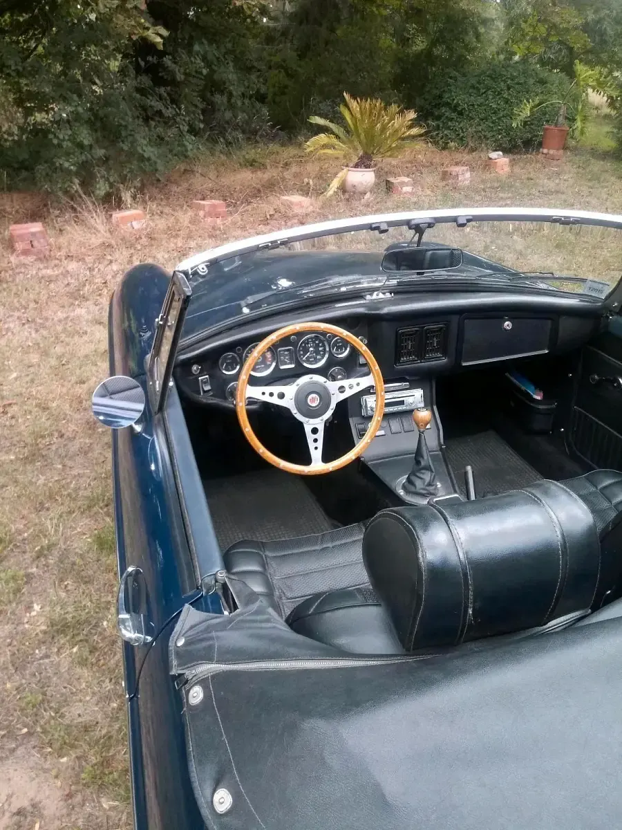 Gebraucht MG B 90 PS (66 kW) 1975 Blau Cabrio