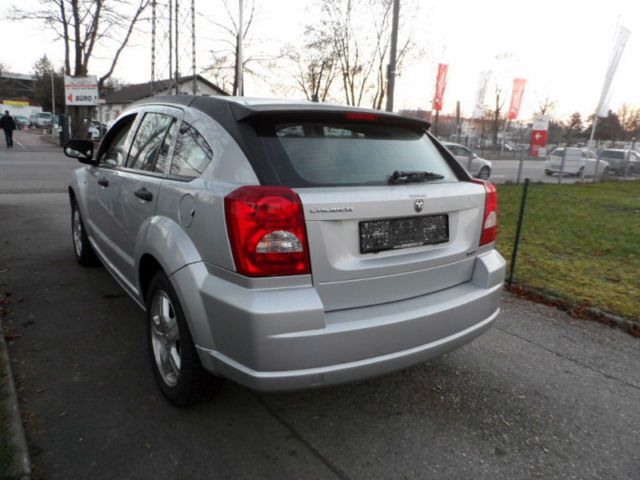 Gebraucht Dodge Caliber 140 PS (102 kW) 2007 Silber metallic Kleinwagen