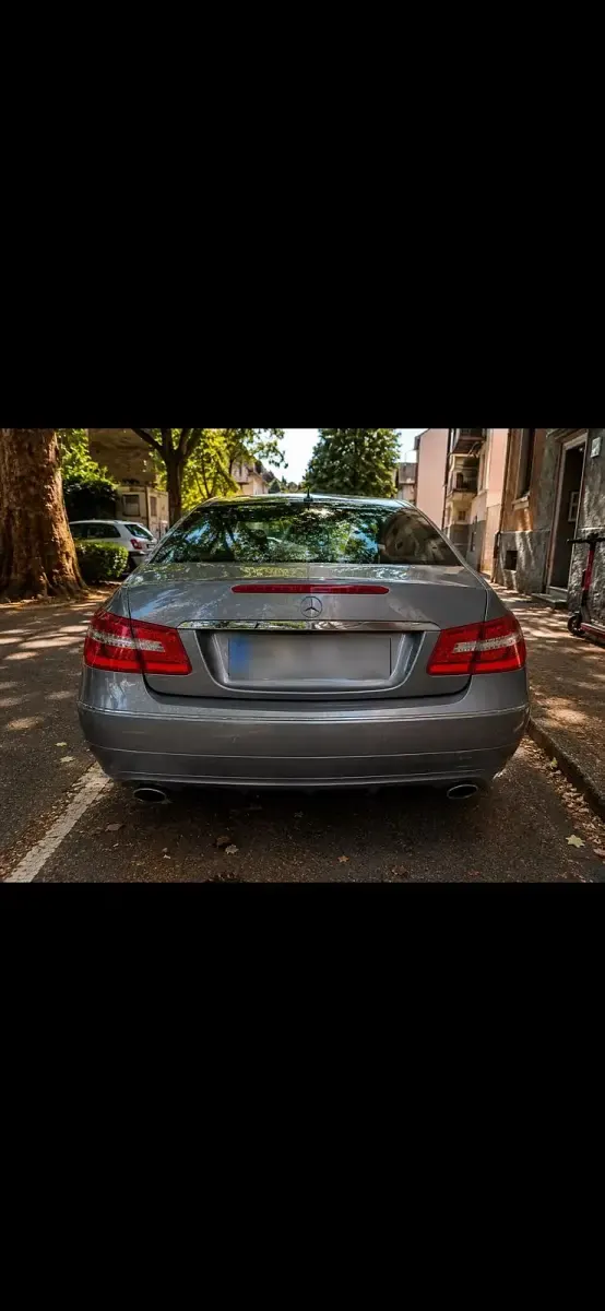Gebraucht Mercedes E350 292 PS (214 kW) 2009 Grau Coupé