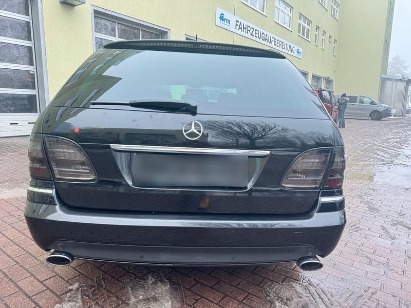 Gebraucht Mercedes E500 Avantgarde 387 PS (284 kW) 2006 Schwarz Kombi