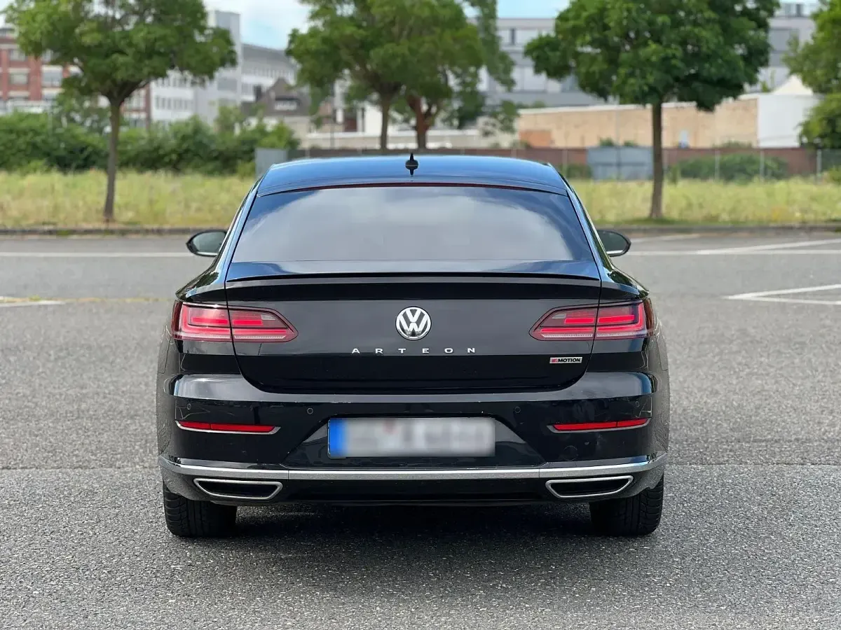 Gebraucht VW Arteon R-line 239 PS (175 kW) 2017 Schwarz Kleinwagen
