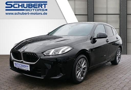 Schwarz Neu 2026 BMW 116 Kleinwagen | 31.349 € (Guter Preis) - Bild 1/4