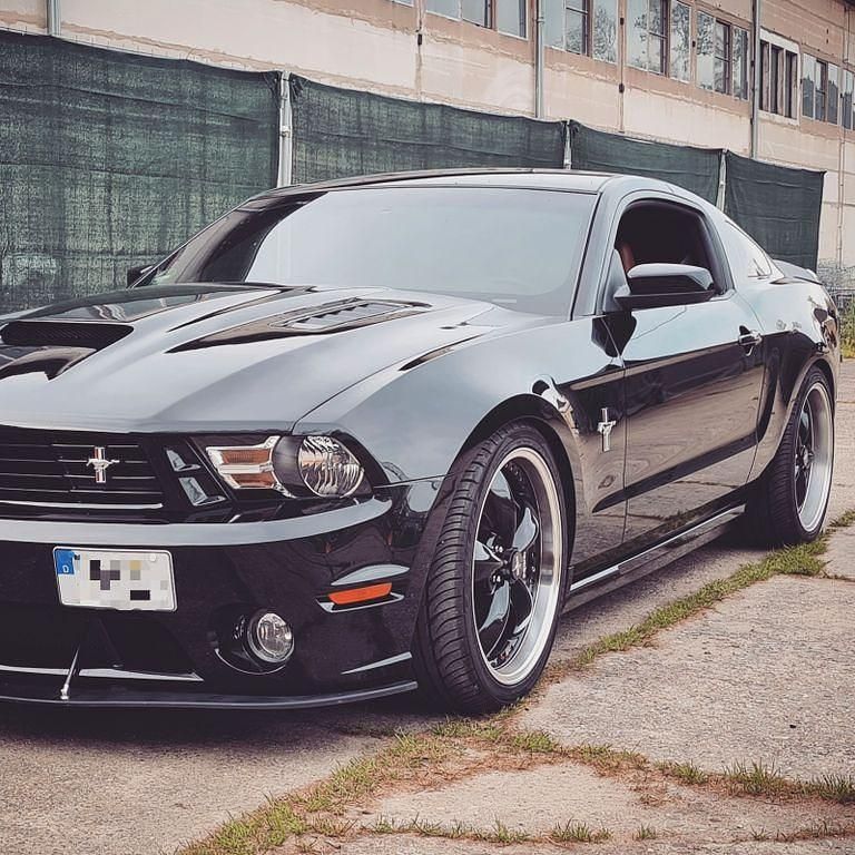 Schwarz Gebraucht 2010 Ford Mustang Coupé | 22.500 € - Bild 1/4