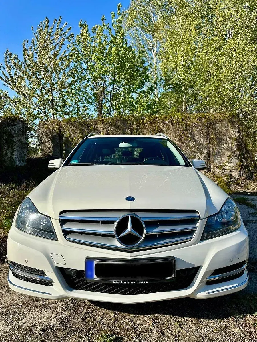Gebraucht Mercedes C180 Avantgarde 156 PS (114 kW) 2012 Weiß Limousine