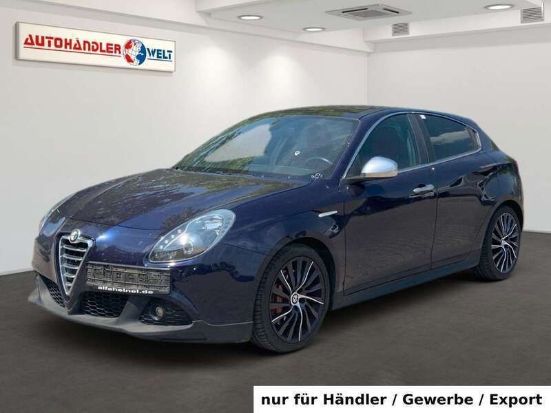 Blau Gebraucht 2011 Alfa Romeo Giulietta Quadrifoglio Verde Kleinwagen | 6.499 € (Superpreis) - Bild 1/3
