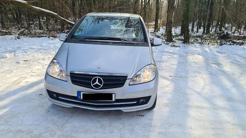 Gebraucht Mercedes A160 95 PS (69 kW) 2011 Silber Kleinwagen