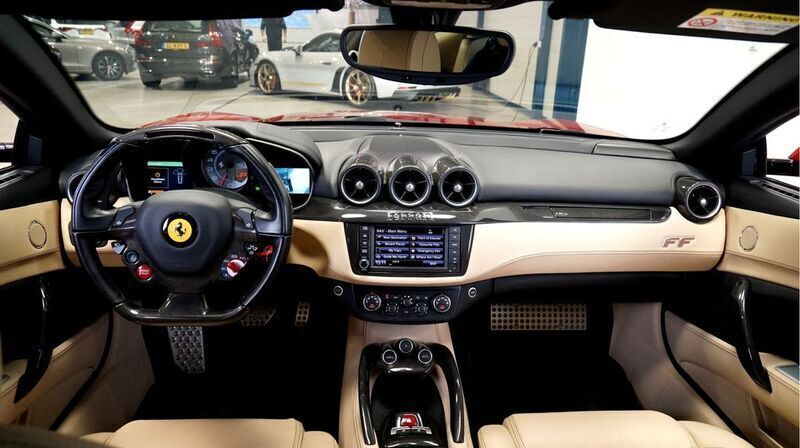Gebraucht Ferrari FF 659 PS (484 kW) 2014 Rot Kombi