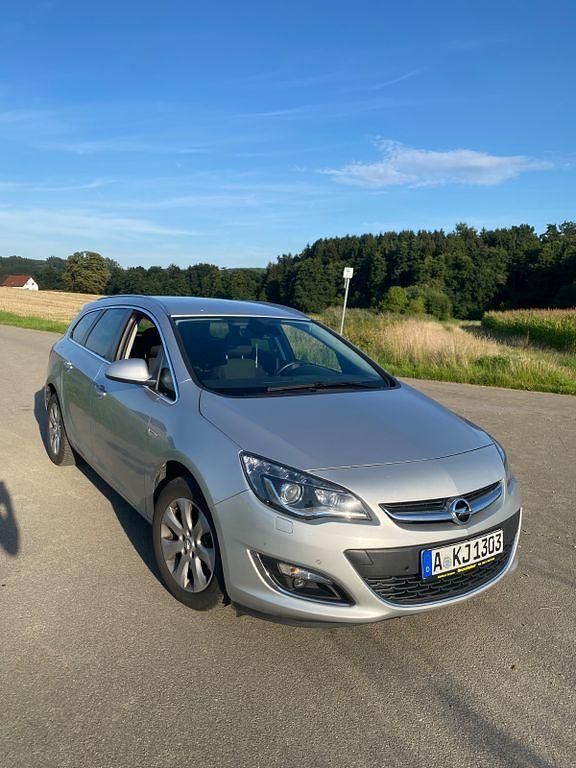 Silber Gebraucht 2016 Opel Astra Kombi | 7.990 € (Superpreis) - Bild 1/4
