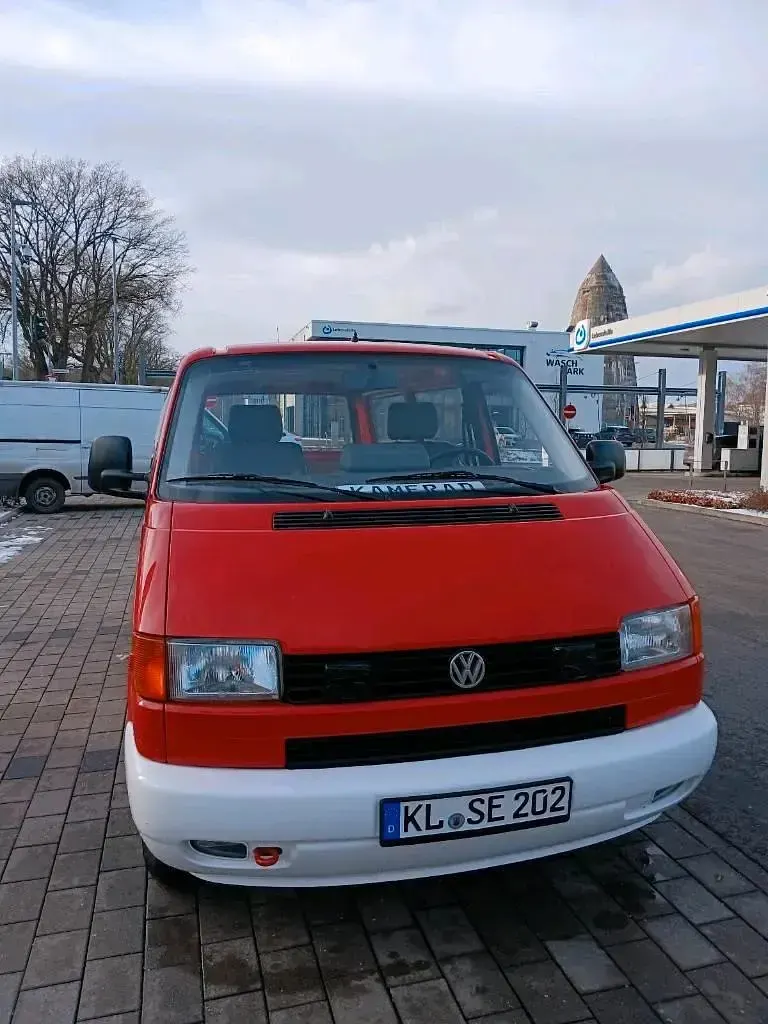 Gebraucht VW T4 102 PS (75 kW) 2000 Rot Van