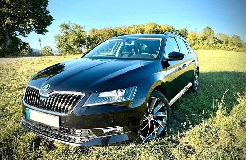 Schwarz Gebraucht 2016 Skoda Superb Ambition Kombi | 14.700 € (Guter Preis) - Bild 1/4