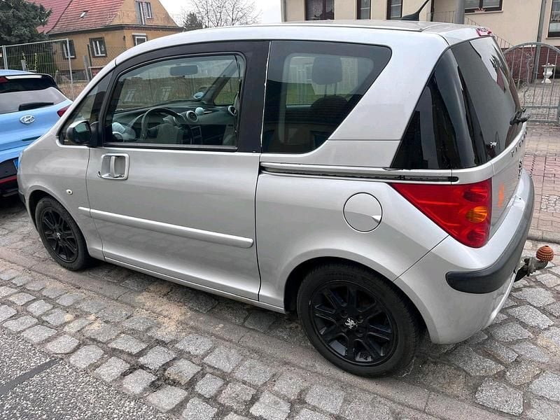 Gebraucht Peugeot 1007 74 PS (54 kW) 2006 Van / Kleinbus