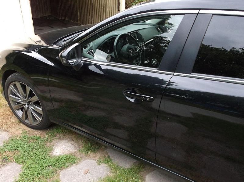 Schwarz Gebraucht 2013 Mazda 6 Sports-Line Kombi | 9.100 € (Superpreis) - Bild 1/4