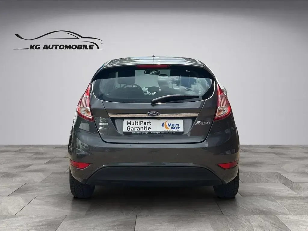 Gebraucht Ford Fiesta Titanium 101 PS (74 kW) 2017 Grau Kleinwagen