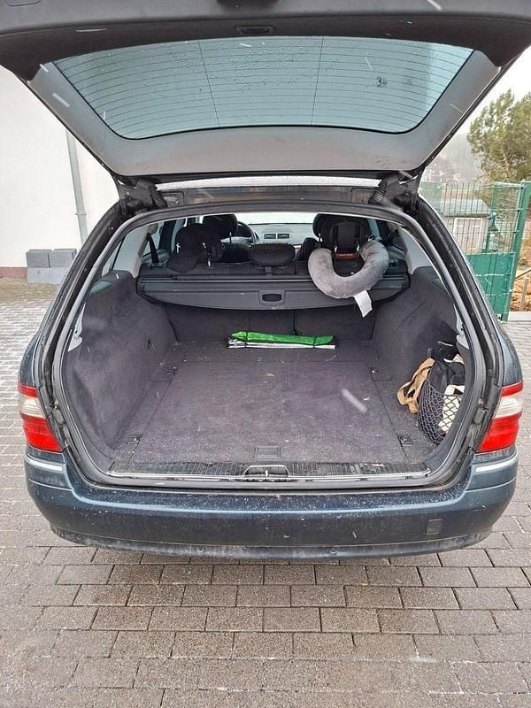 Gebraucht Mercedes E220 Elegance 150 PS (110 kW) 2004 Schwarz Kombi