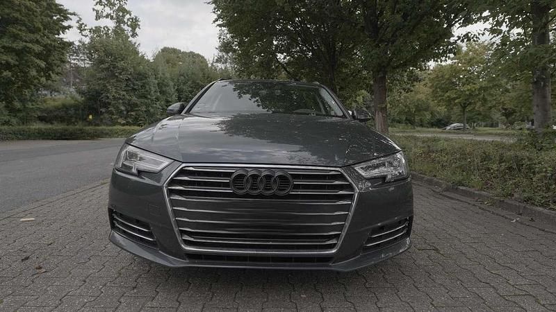 Grau Gebraucht 2016 Audi A4 Kombi | 13.000 € (Etwas zu teuer) - Bild 1/4