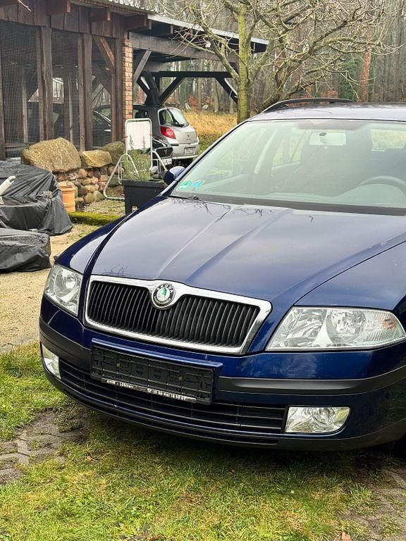 Blau Gebraucht 2005 Skoda Octavia Kombi | 1.500 € (Guter Preis) - Bild 1/4