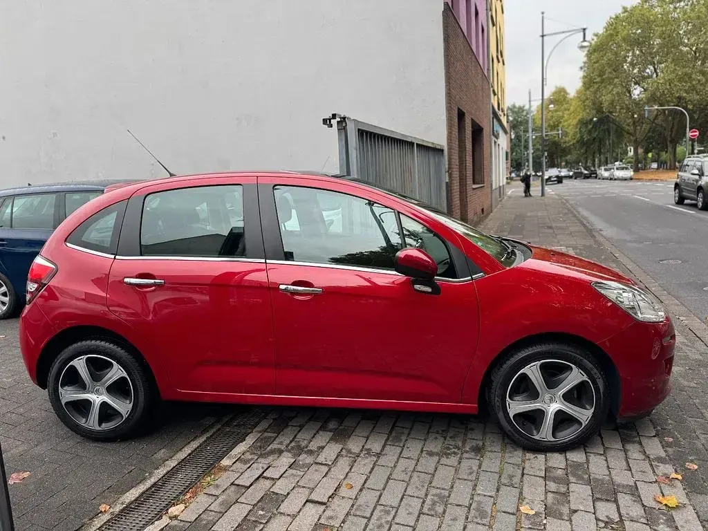 Gebraucht Citroën C3 SELECTION 82 PS (60 kW) 2016 Andere Limousine