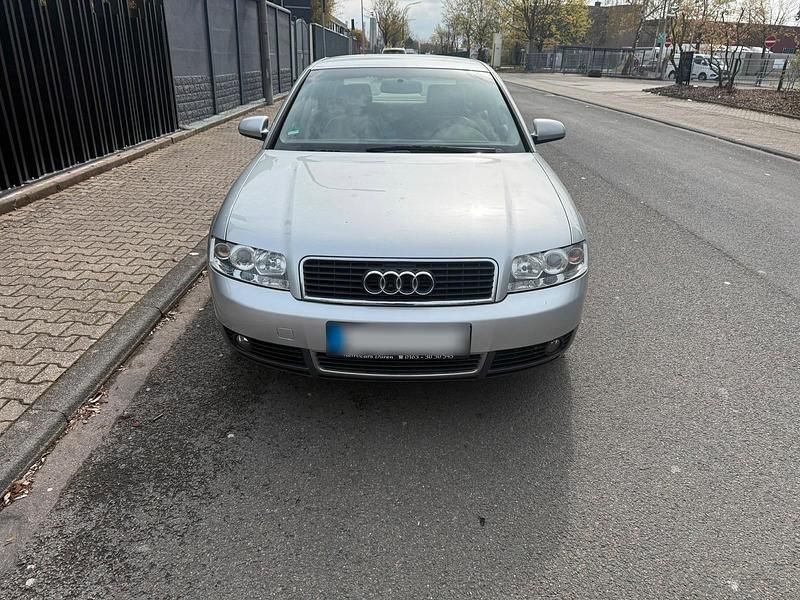 Gebraucht Audi A4 101 PS (74 kW) 2002 Silber Limousine