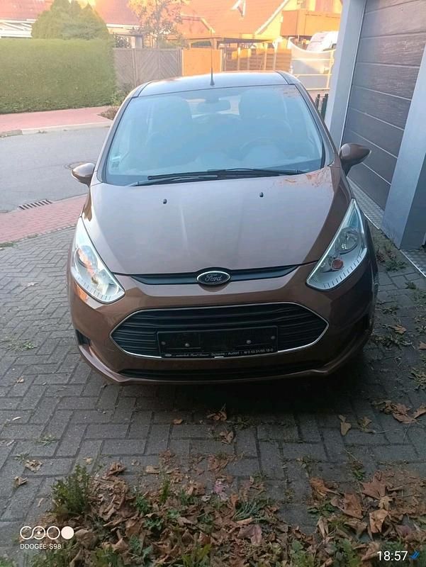 Gebraucht Ford B-MAX 89 PS (65 kW) 2013 Braun Van / Kleinbus