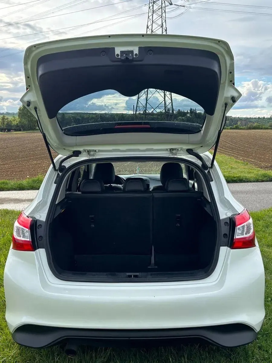 Gebraucht Nissan Pulsar N-Connecta 190 PS (139 kW) 2016 Weiß Kleinwagen