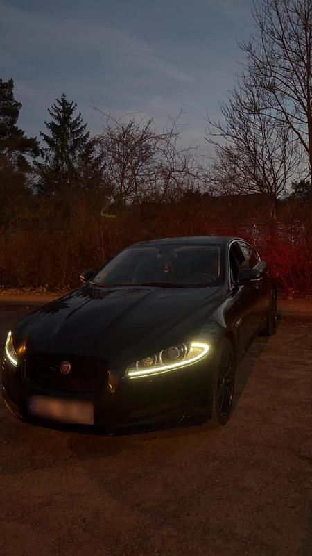 Gebraucht Jaguar XF 200 PS (147 kW) 2014 Schwarz Limousine