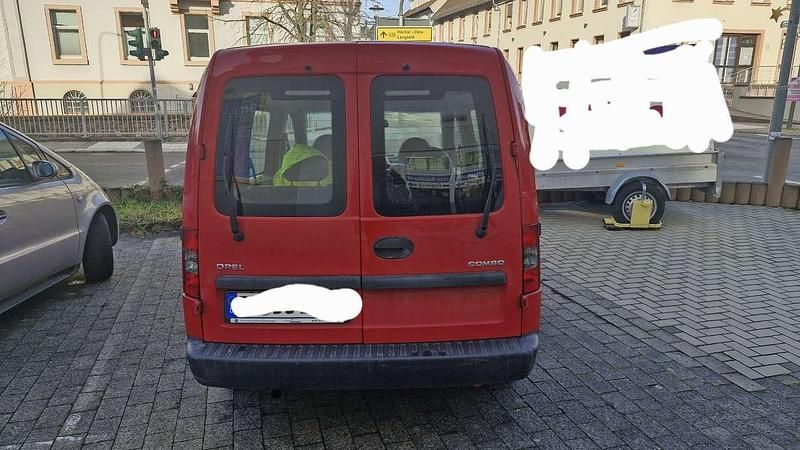 Gebraucht Opel Combo 90 PS (66 kW) 2006 Rot Van