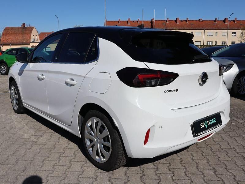 Gebraucht Opel Corsa-e 100 kW (136 PS) 2021 Weiß Kleinwagen