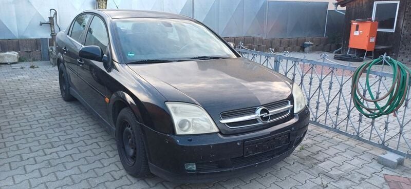 Schwarz Gebraucht 2003 Opel Vectra Limousine | 750 € (Superpreis) - Bild 1/4