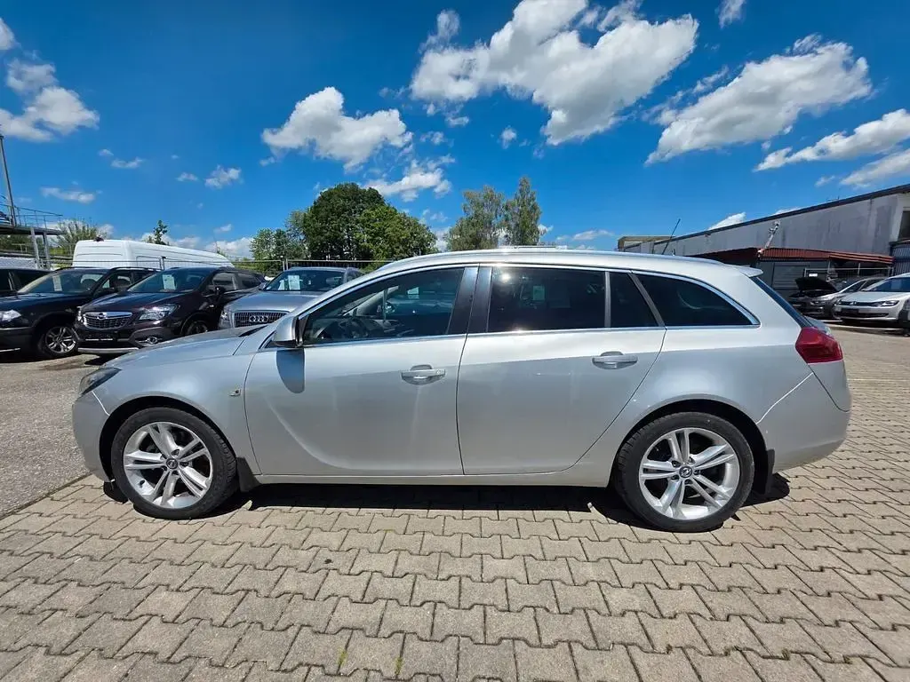 Gebraucht Opel Insignia Sport 194 PS (142 kW) 2013 Silber Kombi