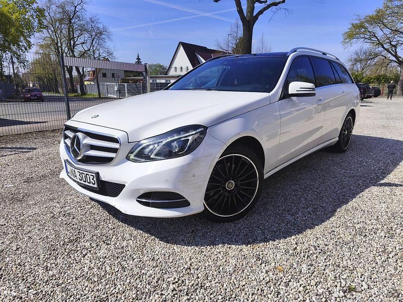 Second-hand Mercedes E250 204 CP (150 kW) 2013 Alb Break