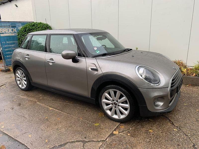 Second-hand Mini ONE 102 CP (75 kW) 2019 Argintiu Hatchback