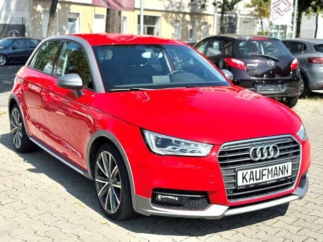 Rot Gebraucht 2016 Audi A1 Sportback Sport Kleinwagen | 15.890 € (Fairer Preis) - Bild 1/4