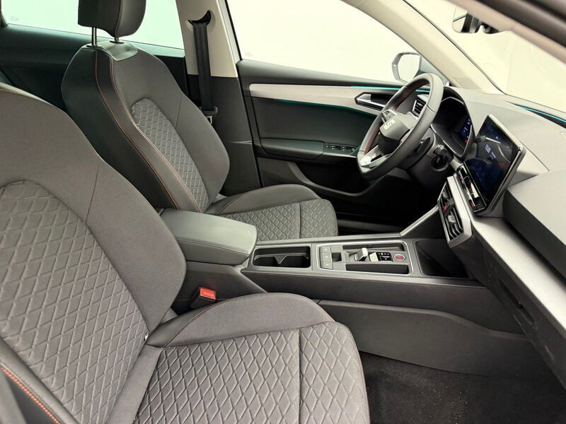 Gebraucht Seat Leon FR 150 PS (110 kW) 2024 White metallic Kombi