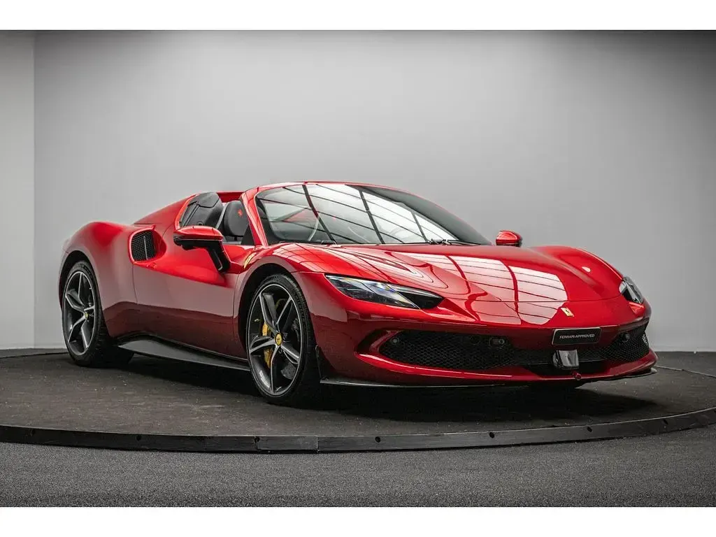 Gebraucht Ferrari 296 830 PS (610 kW) 2023 Rot Cabrio