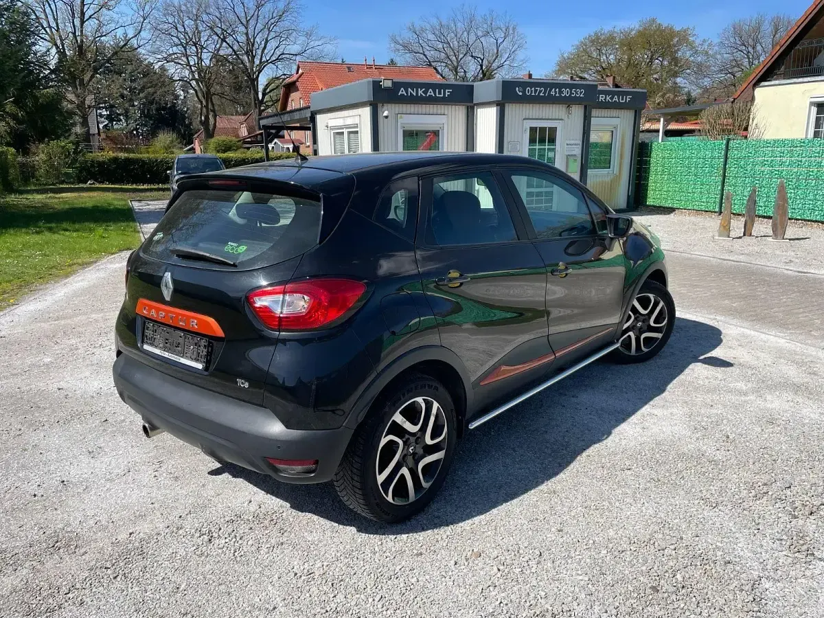Używany Renault Captur 90 KM (66 kW) 2013 Czarny SUV