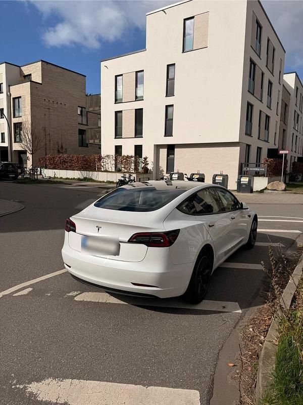 Gebraucht Tesla Model 3 Long Range RWD 208 kW (283 PS) 2023 Weiß Limousine