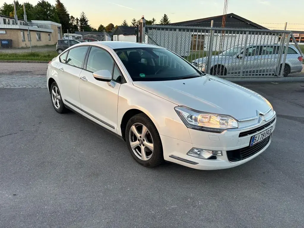 Gebraucht Citroën C5 Tendance 163 PS (119 kW) 2014 Weiß Limousine