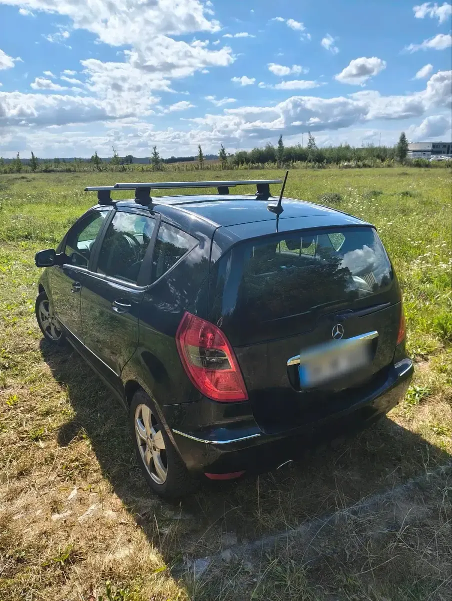 Gebraucht Mercedes A180 109 PS (80 kW) 2010 Schwarz Kleinwagen