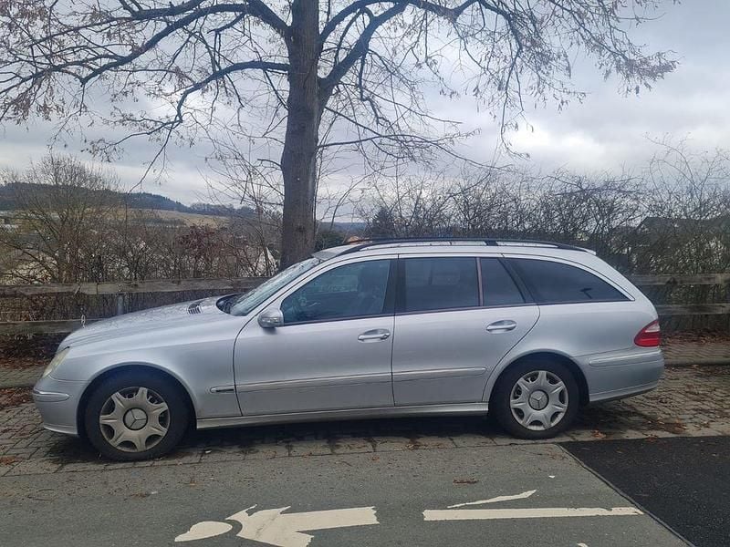 Gebraucht Mercedes E320 224 PS (164 kW) 2006 Silber Kombi