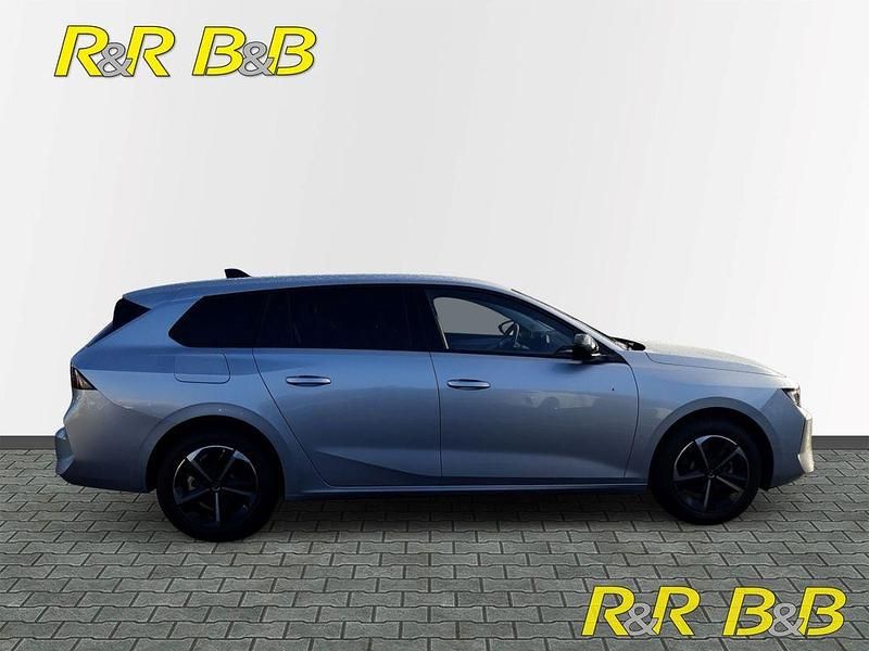 Używany Opel Astra Edition 110 KM (80 kW) 2024 Srebrny Kombi