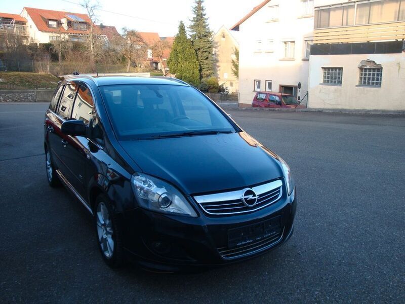 Schwarz Gebraucht 2011 Opel Zafira OPC Van / Kleinbus | 5.990 € (Fairer Preis) - Bild 1/4