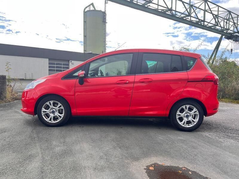 Rot Gebraucht 2016 Ford B-MAX Van / Kleinbus | 7.600 € (Guter Preis) - Bild 1/4