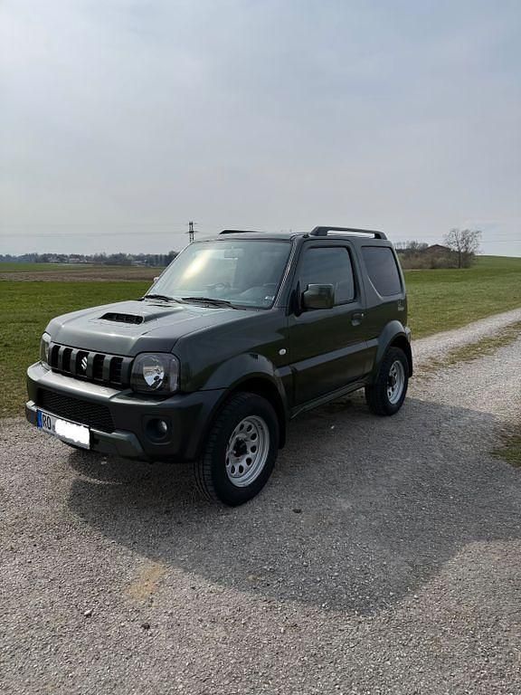Gebraucht Suzuki Jimny 84 PS (61 kW) 2018 Grün SUV