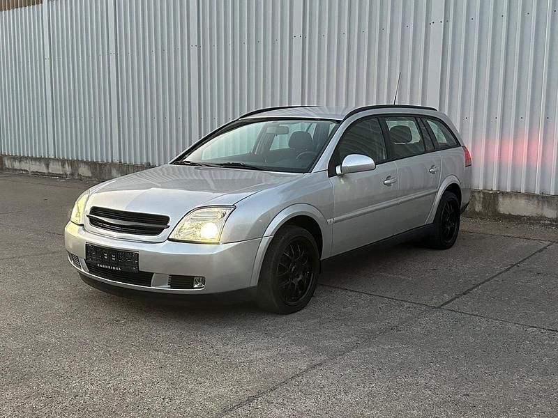 Silber Gebraucht 2005 Opel Vectra Kombi | 2.550 € (Etwas zu teuer) - Bild 1/4