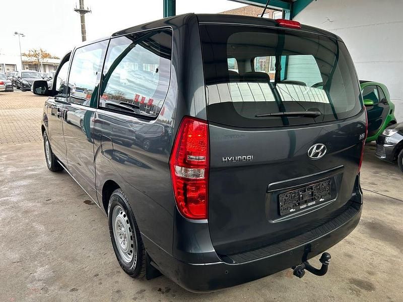Gebraucht Hyundai H-1 116 PS (85 kW) 2019 Grau Van / Kleinbus