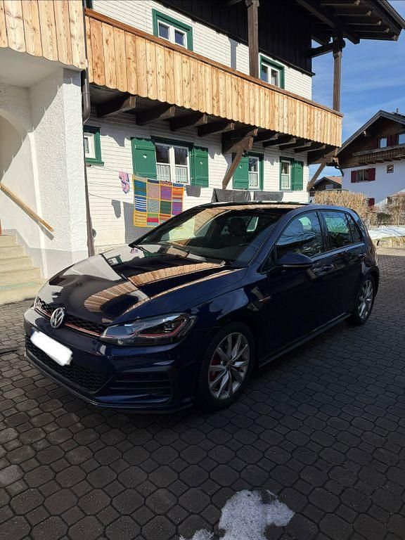 Gebraucht VW Golf VIII GTI 245 PS (180 kW) 2020 Blau Limousine