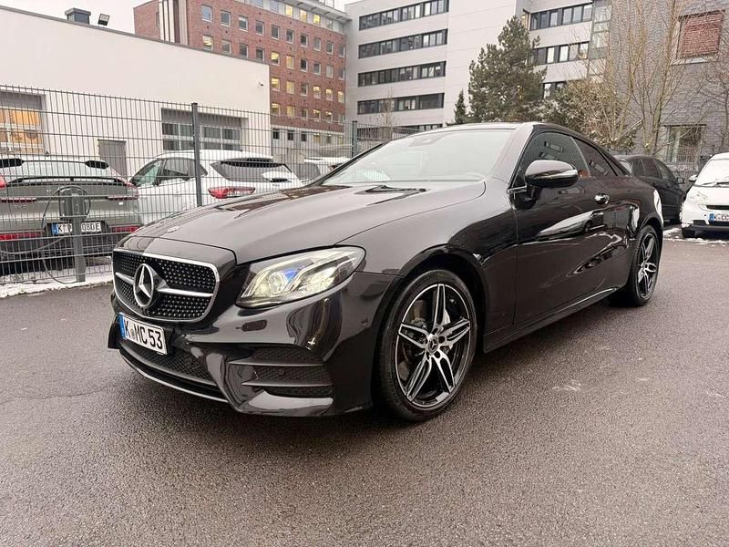 Gebraucht Mercedes E400 AMG line 333 PS (244 kW) 2018 Schwarz Coupé