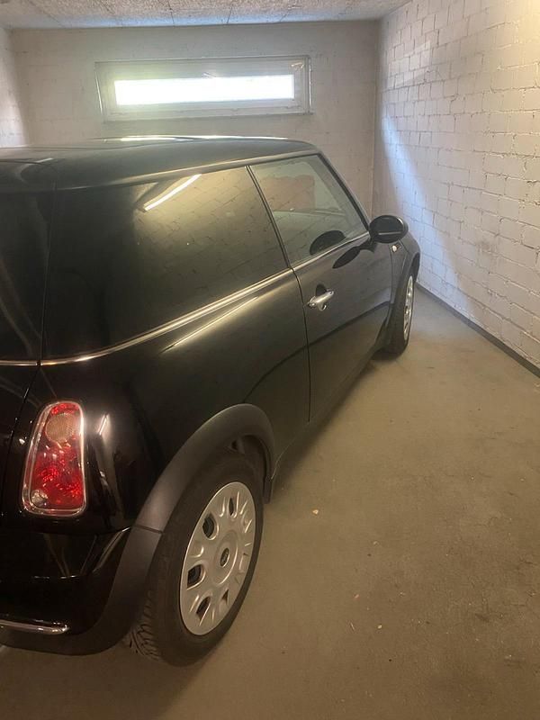 Second-hand Mini ONE 90 CP (66 kW) 2005 Negru Hatchback